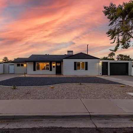 New Midtown Modern Studio With Backyard Феникс Экстерьер фото