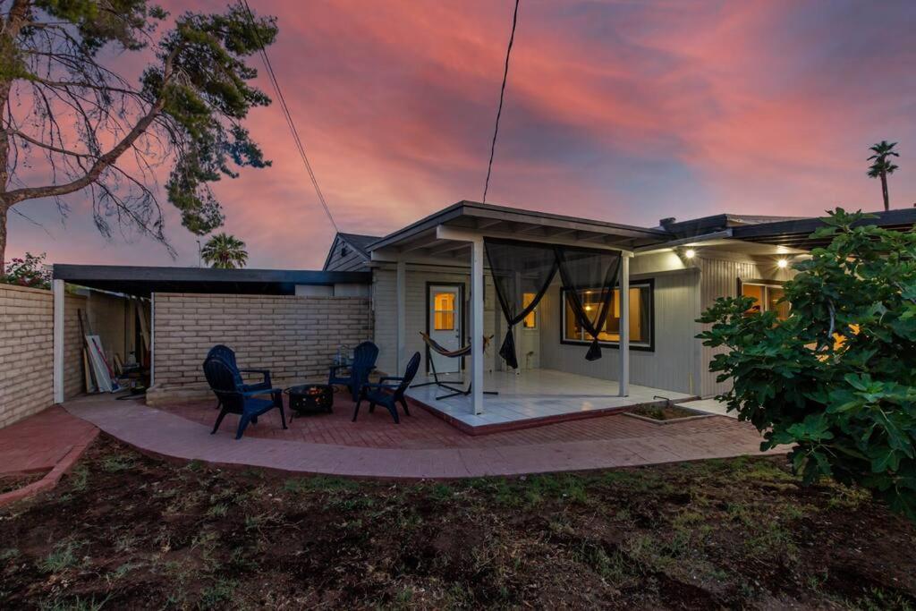 New Midtown Modern Studio With Backyard Феникс Экстерьер фото