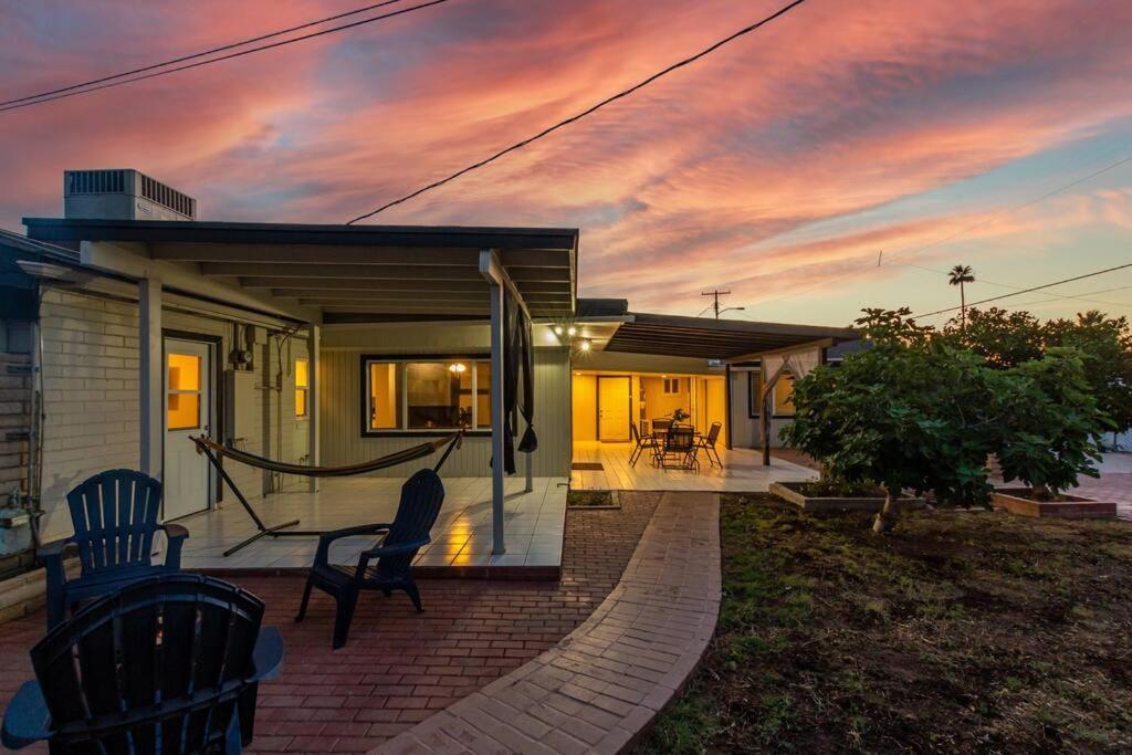 New Midtown Modern Studio With Backyard Феникс Экстерьер фото